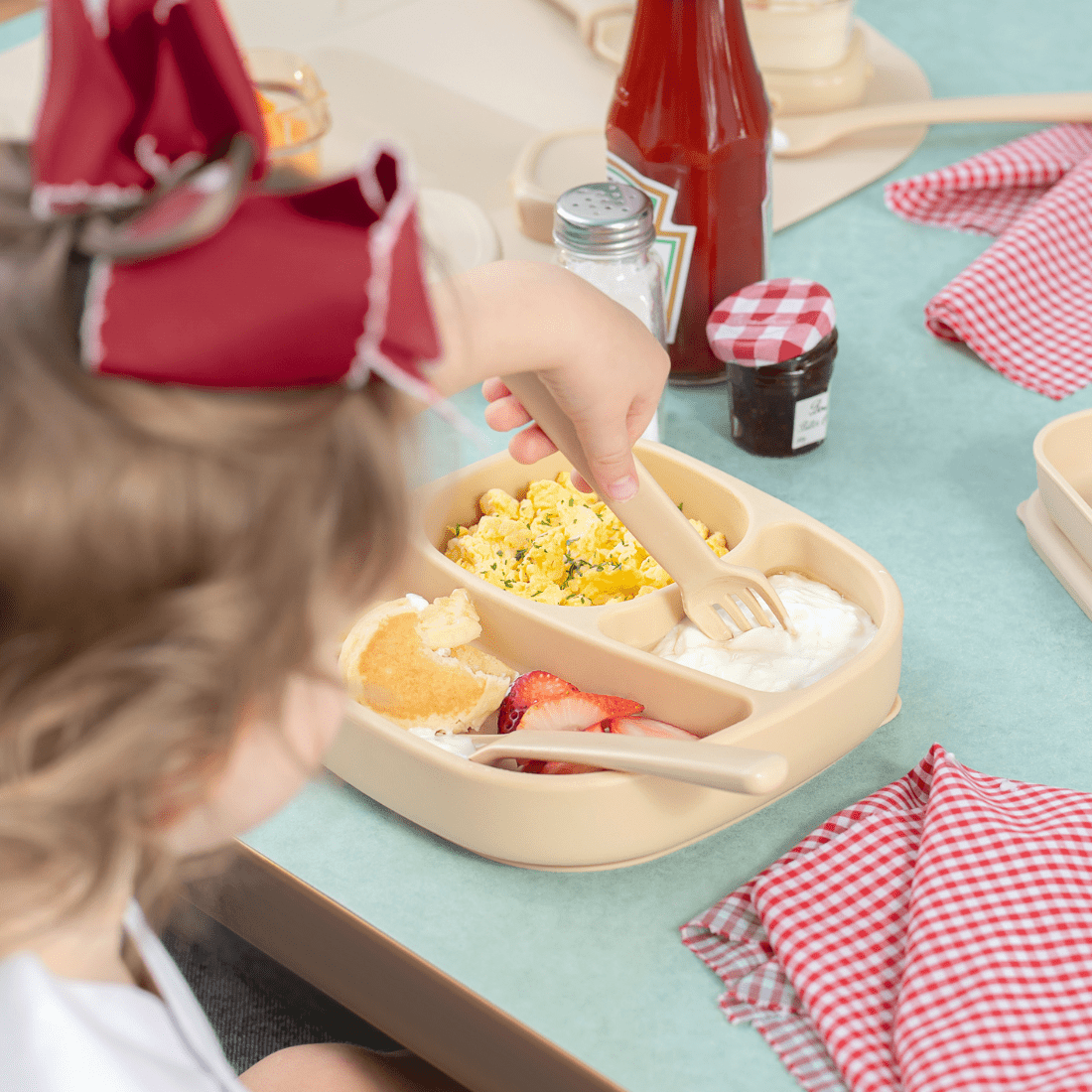 Hegen Divided Suction Plate Silicone Taupe - Hegen - Morgon